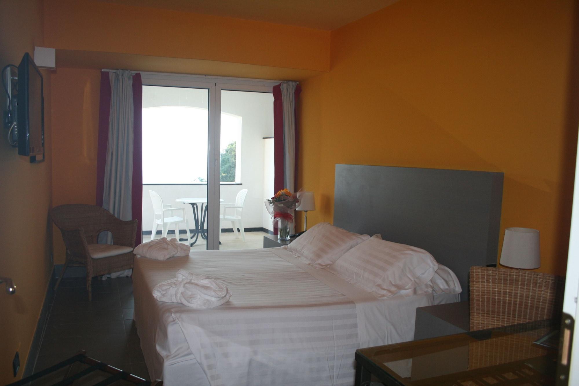 Punta San Martino Hotel Аренцано Екстериор снимка