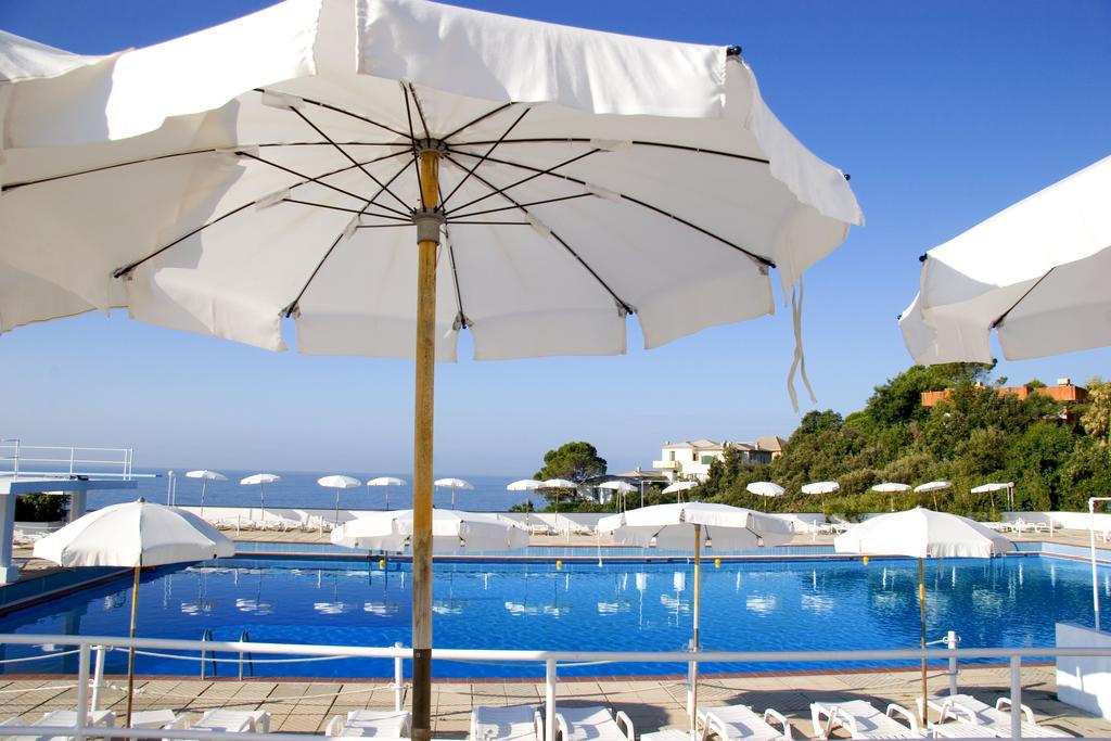 Punta San Martino Hotel Аренцано Екстериор снимка