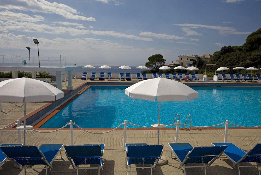 Punta San Martino Hotel Аренцано Екстериор снимка